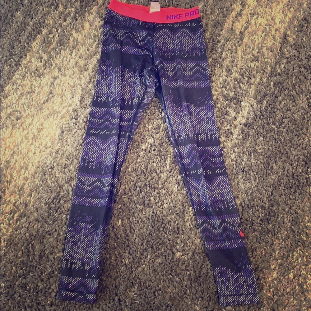 Nike Pro Dri-fit Leggings. Size small